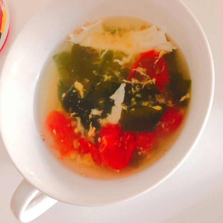 こどもに取り分け わかめとトマトの中華風スープ